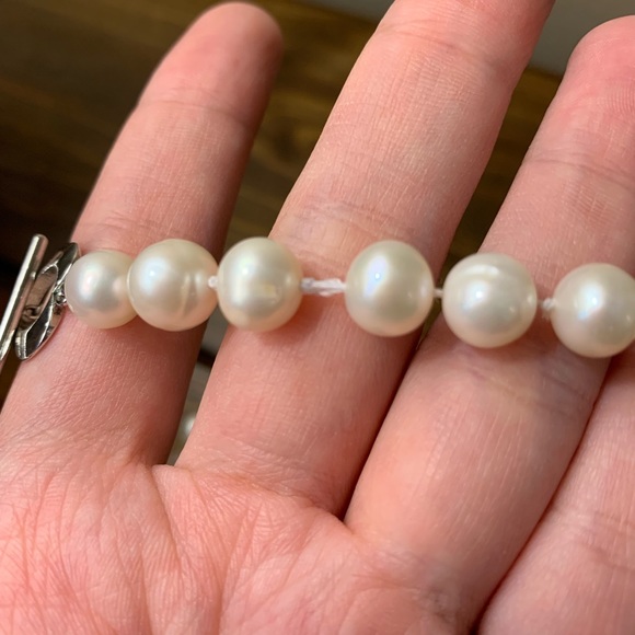 Pearl Necklace - Picture 3 of 5